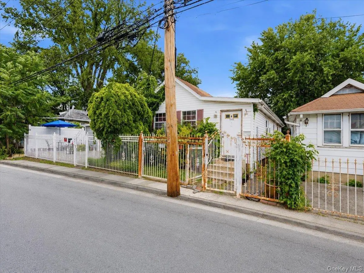 1202 Harding Park, Bronx, NY 10473 - #1