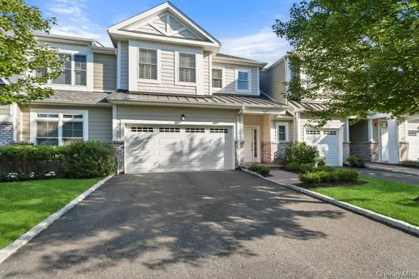 46102 Silver Birch Lane Ne, Plainview, NY 11803