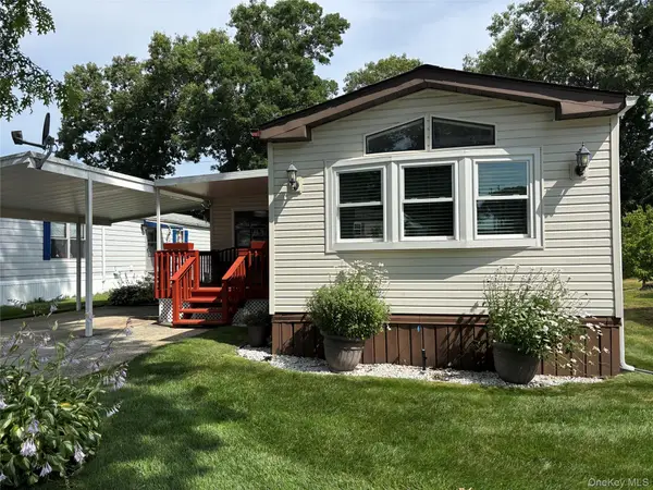 1661 Old Country Road #233, Riverhead, NY 11901