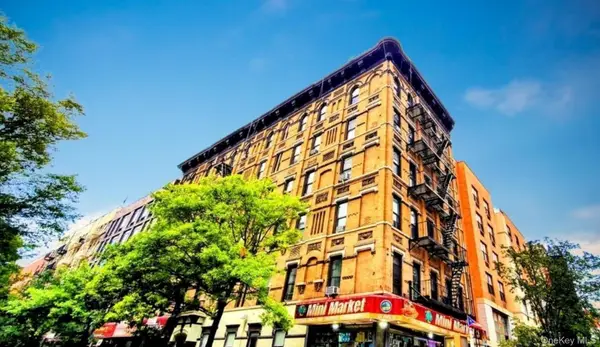 327 E 3rd Street #3E, New York (Manhattan), NY 10009