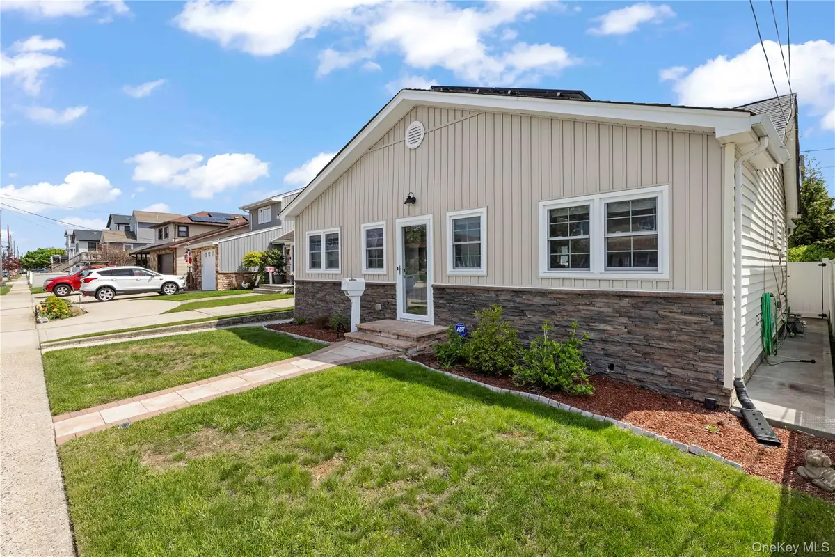 15 Kent Road, Island Park, NY 11558 - #1