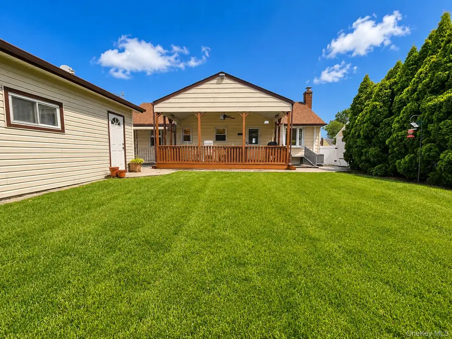 140 Andrew Avenue, East Meadow, NY 11554 - #3
