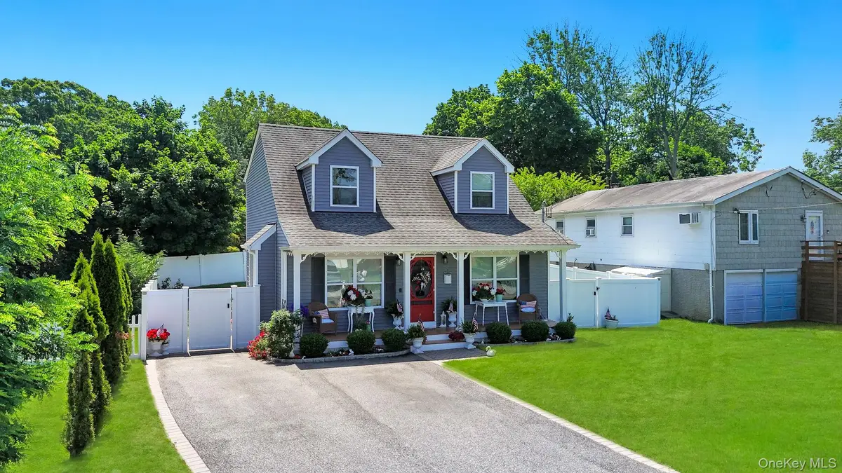 17 Walnut Road, Kings Park, NY 11754 - #1