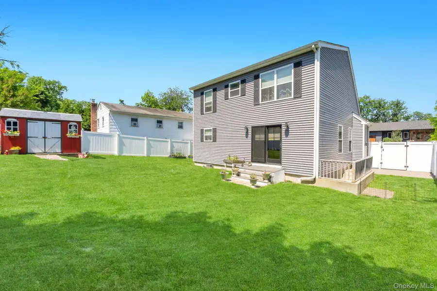 17 Walnut Road, Kings Park, NY 11754 - #3