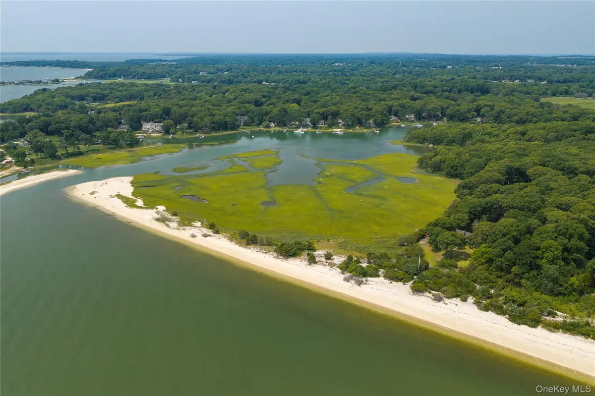 Address Withheld By Seller, Peconic, NY 11958 - #1
