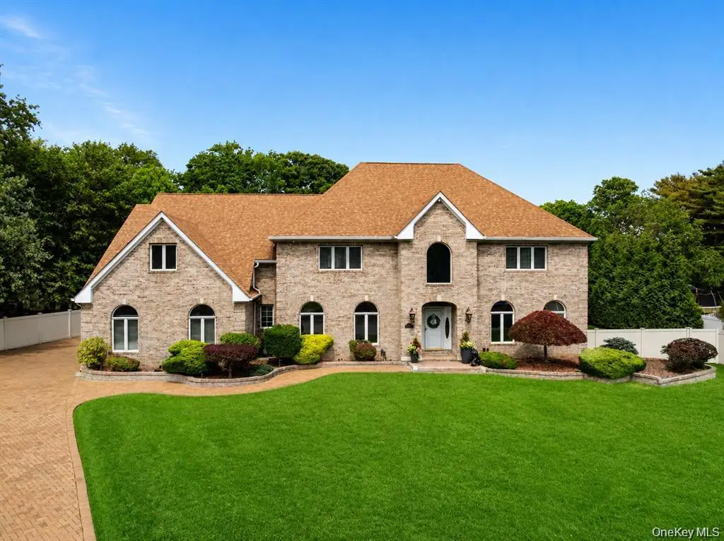 15 Teal Crescent, Great River, NY 11739 - #1