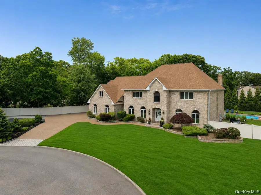 15 Teal Crescent, Great River, NY 11739 - #2