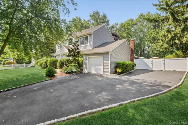19 Duquesne Drive, Greenlawn, NY 11740