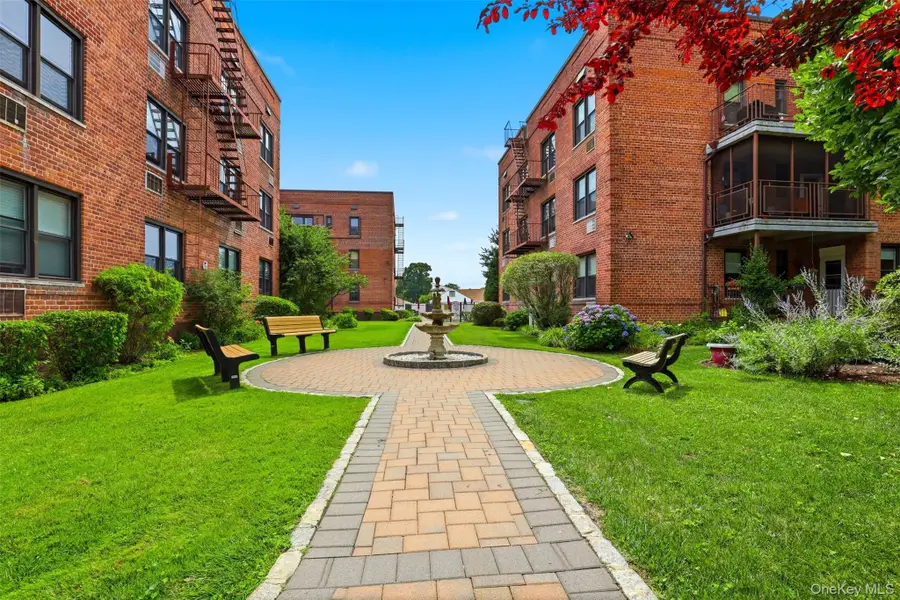 953 W Boston Post Road #3A, Mamaroneck, NY 10543 - #2