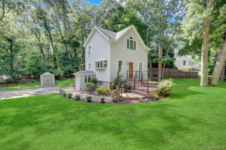 14 Neponsit Road, Sound Beach, NY 11789 - #3