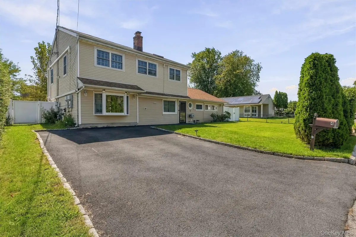 4 Manitou Trail, White Plains, NY 10603 - #1