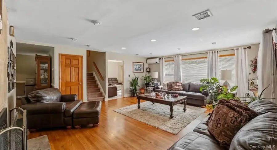 4 Manitou Trail, White Plains, NY 10603 - #3