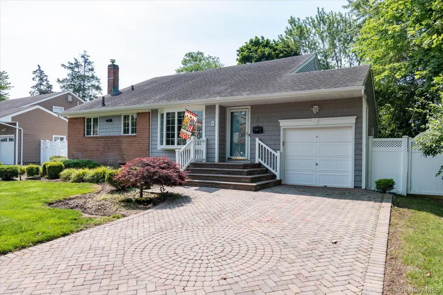 4 Jerold Street, Plainview, NY 11803 - #2