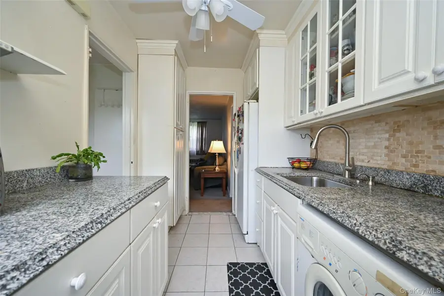 245-12 62 Avenue #2nd Floor, Douglaston, NY 11362 - #3