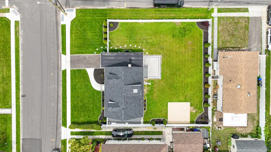 91 Doges Prom, Lindenhurst, NY 11757 - #3