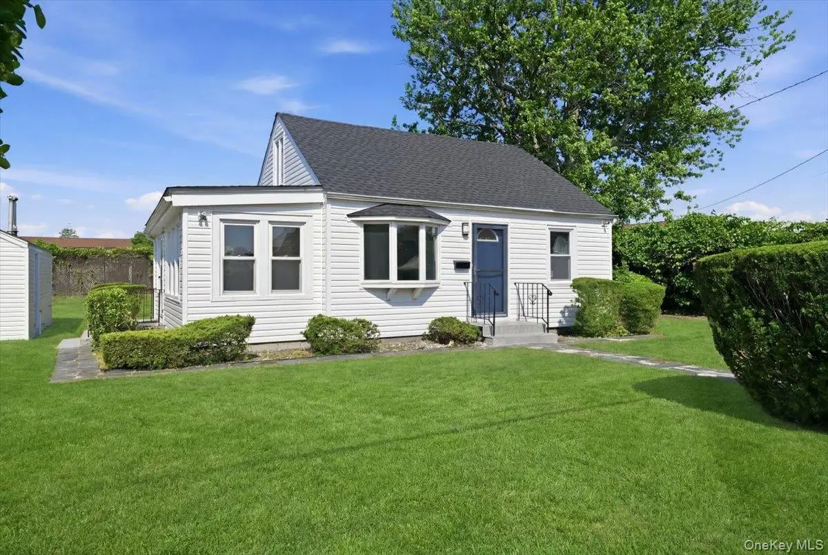 310 West Drive, Copiague, NY 11726 - #1