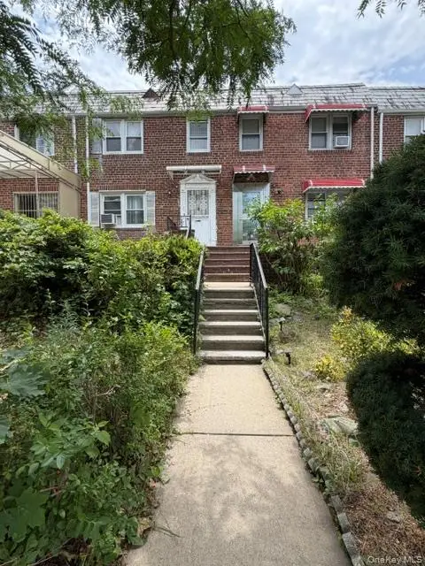 150-14 78th Avenue, Kew Garden Hills, NY 11367