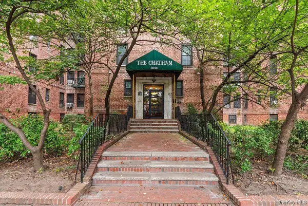 140-18 Burden Crescent #209, Briarwood, NY 11435