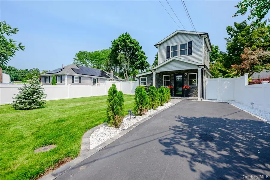 35 Rose Street, Hauppauge, NY 11788 - #2