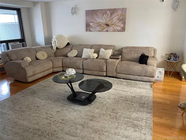 61-35 98th St #10D, Rego Park, NY 11374