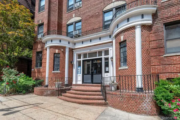 96-11 65 Road #305, Rego Park, NY 11374