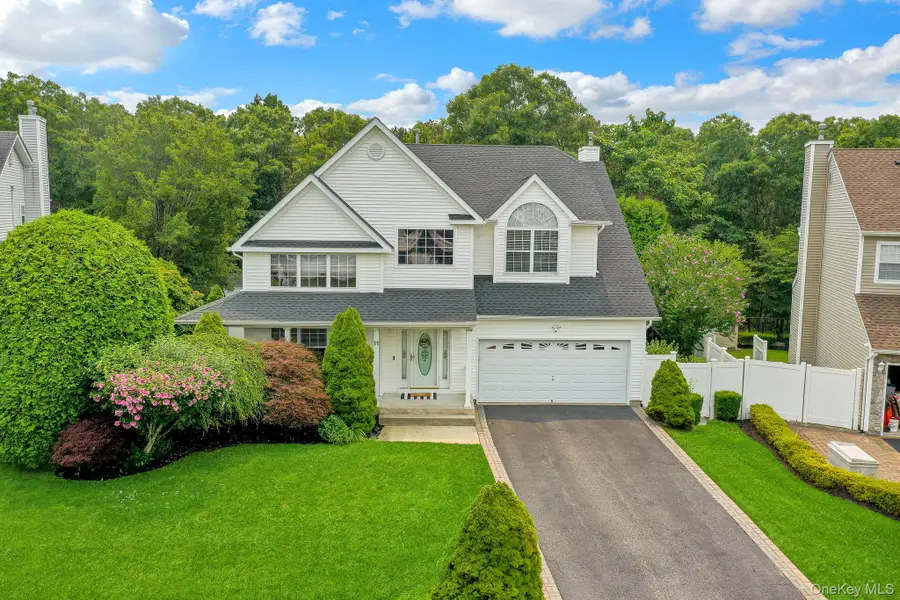 11 Scenicview Crescent, Manorville, NY 11949 - #2