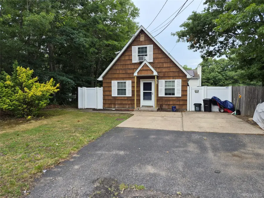 1128 N Ocean Avenue, Medford, NY 11763 - #2