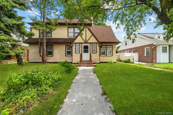 116 Meadowbrook Road, Hempstead, NY 11550