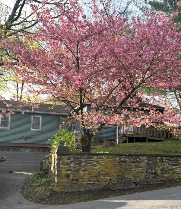 29 White Street, Highland, NY 12528