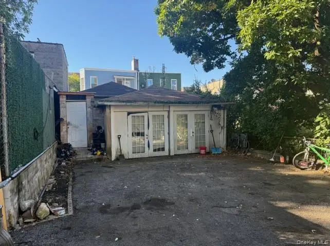 646 E 230th Street, Bronx, NY 10466 - #3