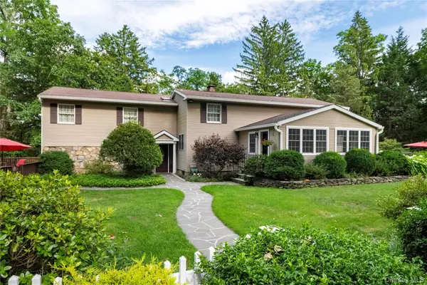 60 Traver Road, Pleasant Valley, NY 12569