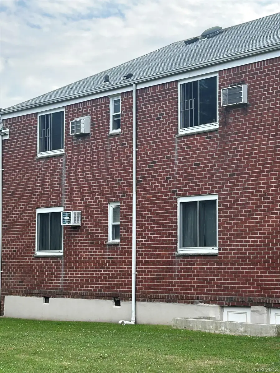 72-75 Little Neck Parkway #G-2, Glen Oaks, NY 11004 - #3