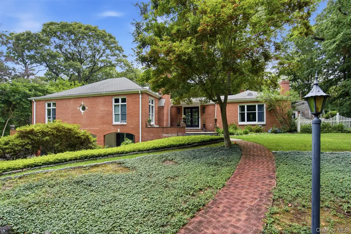 25 Forrest Drive, Lloyd Harbor, NY 11743 - #1