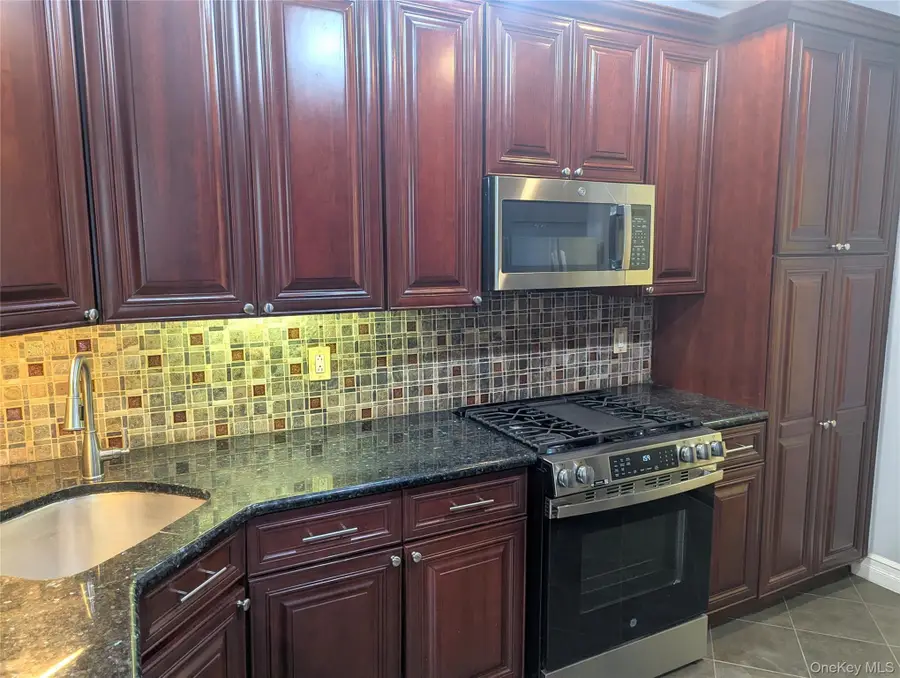 8344 Lefferts Boulevard #1F, Kew Gardens, NY 11415 - #3