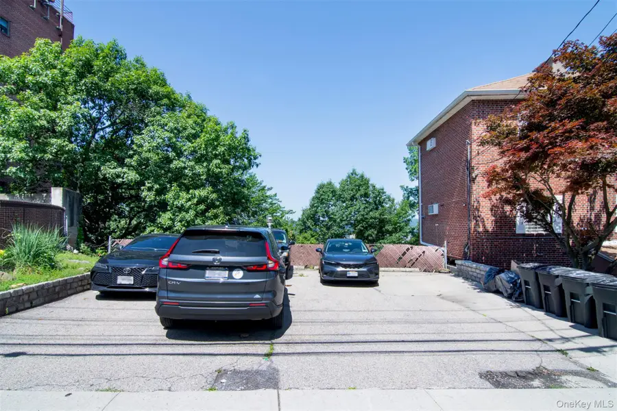 97 Van Cortlandt Pk Avenue, Yonkers, NY 10701 - #2