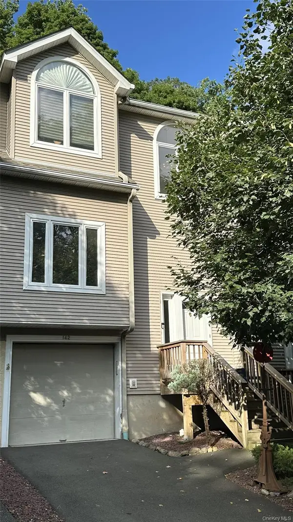 142 Foltim Way, Congers, NY 10920