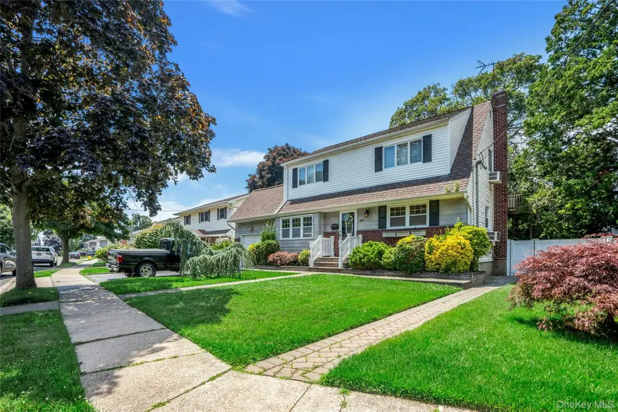 280 Van Cott Avenue, Farmingdale, NY 11735 - #2