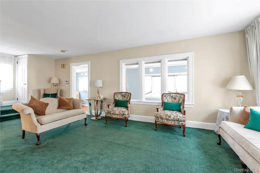 144 Buckingham Place, Lynbrook, NY 11563 - #3