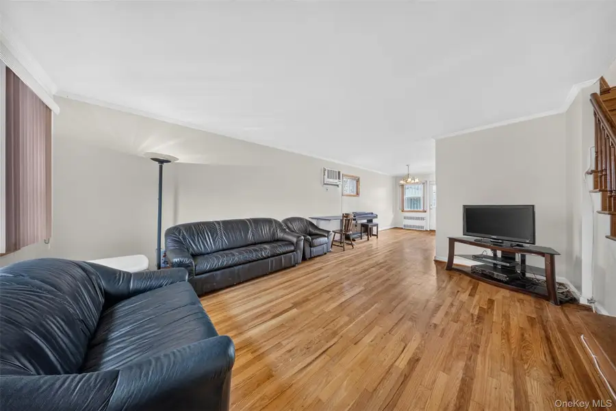 146-18 Kalmia Avenue, Flushing, NY 11355 - #3