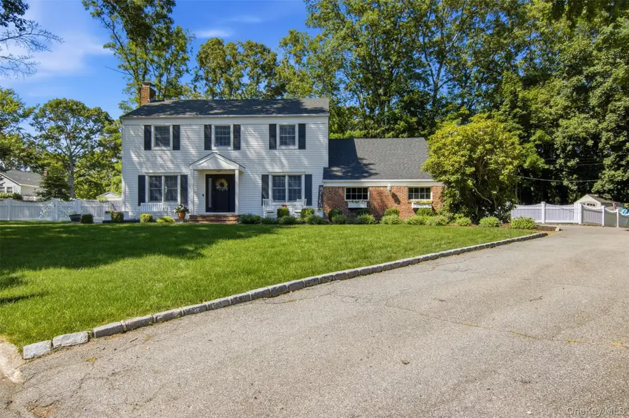 28 Village Woods Road, Port Jefferson, NY 11777 - #2