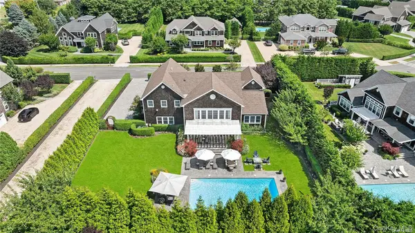 22 Summer Drive, Southampton, NY 11968