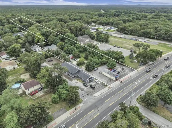 669 Flanders Road, Flanders, NY 11901