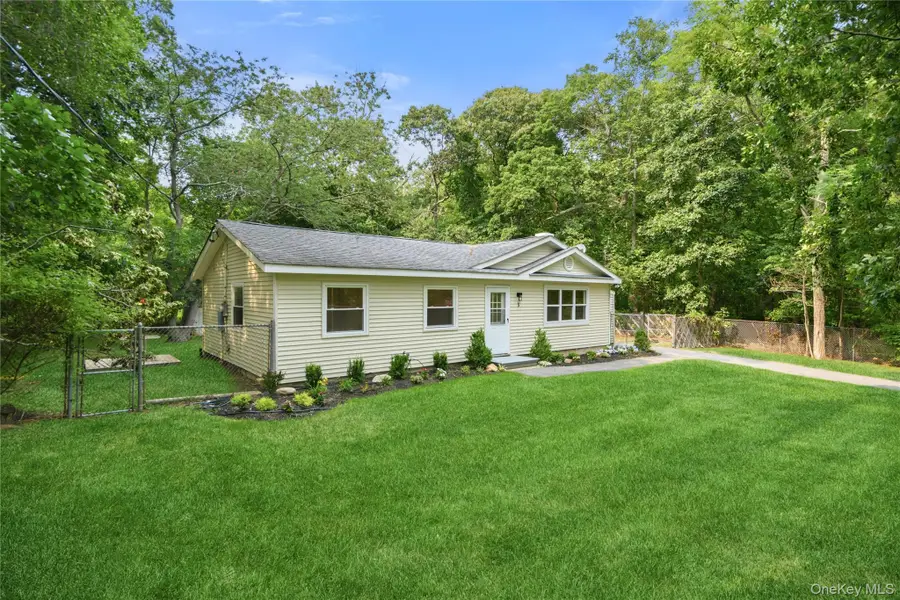 3 Aspen Road, Mastic Beach, NY 11951 - #2