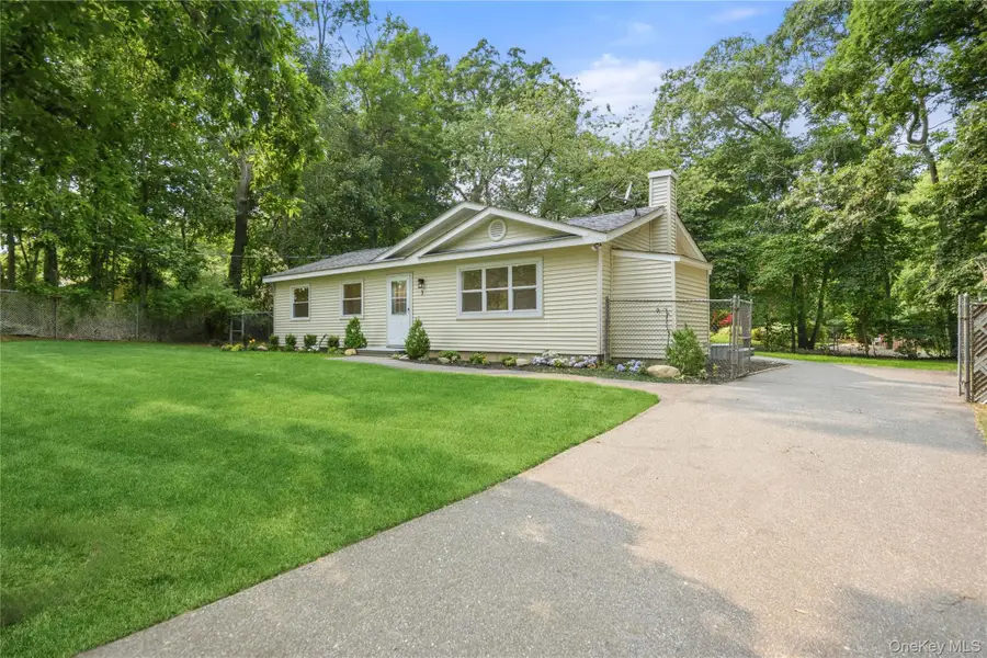 3 Aspen Road, Mastic Beach, NY 11951 - #3