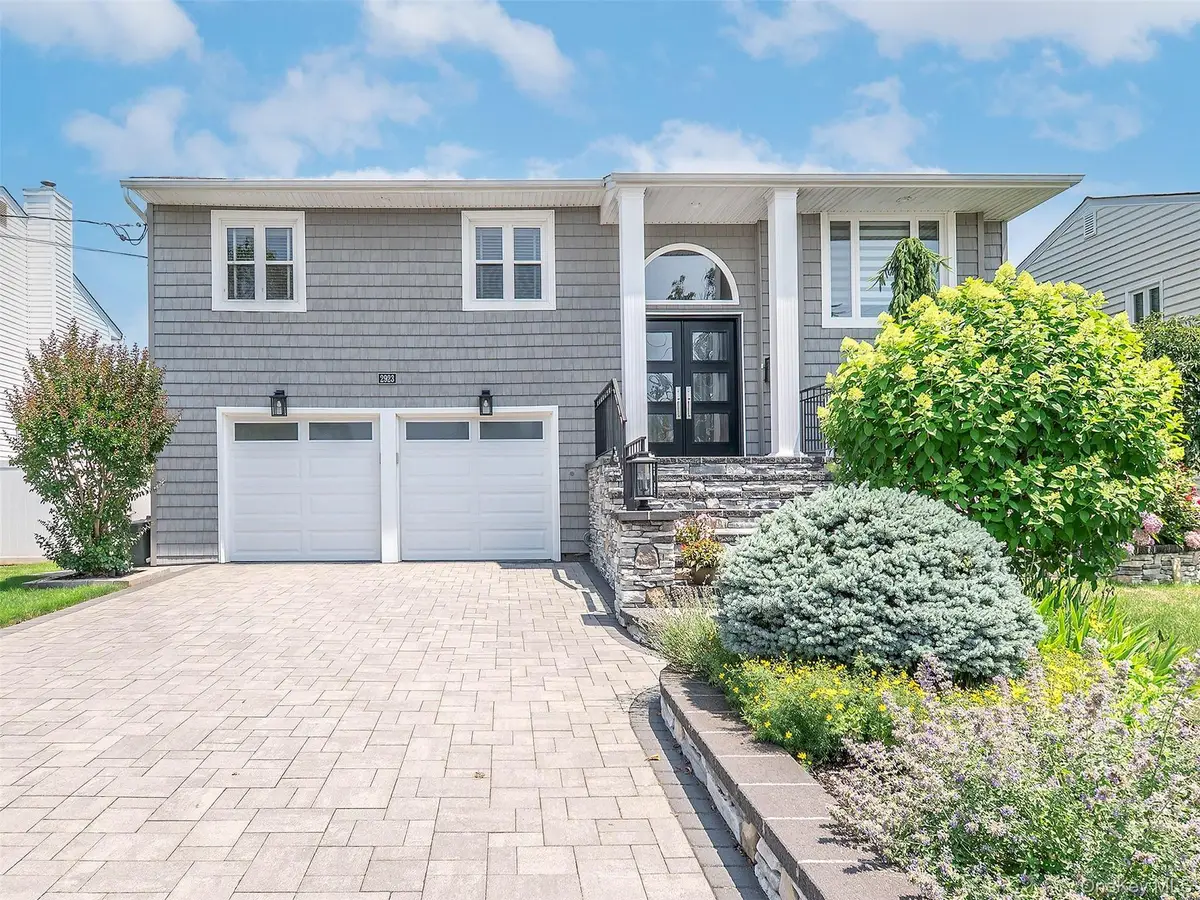 2923 Len Drive, Bellmore, NY 11710 - #1
