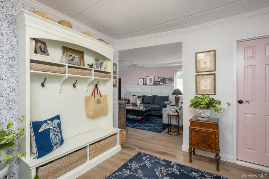135 Post Avenue #3R, Westbury, NY 11590 - #3