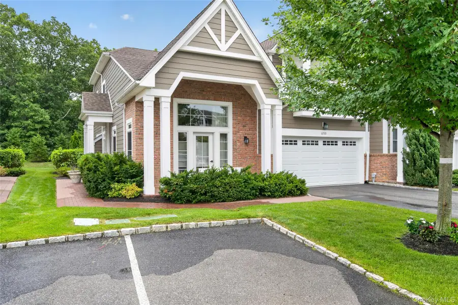 67101 Red Cedar Road, Plainview, NY 11803 - #2