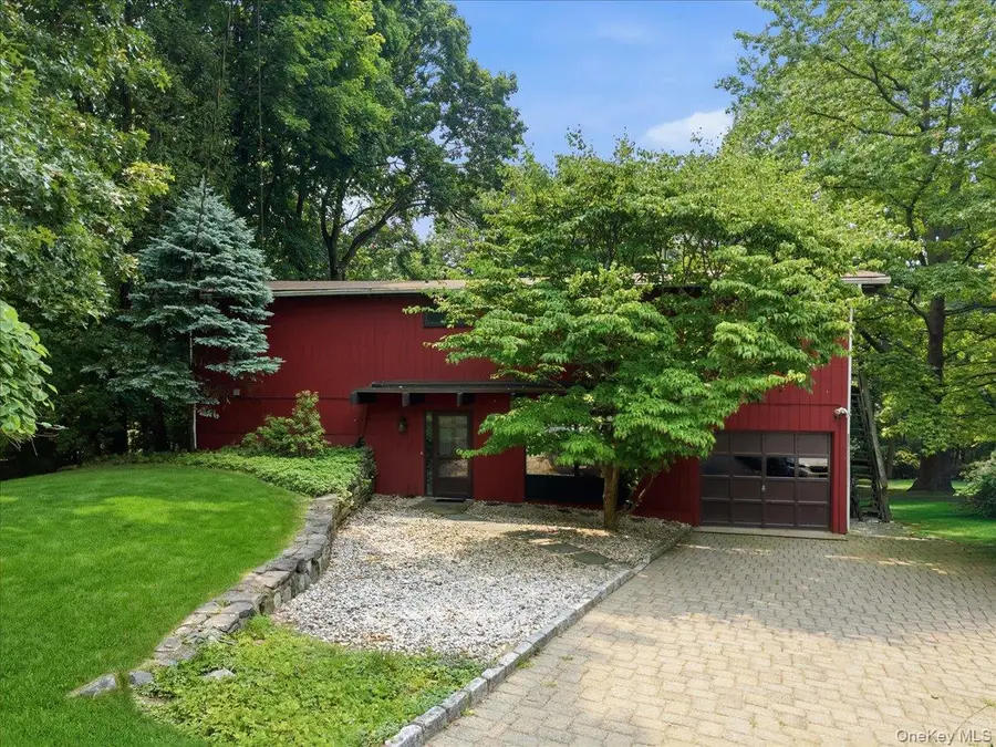 131 Deertrack Lane, Irvington, NY 10533 - #2
