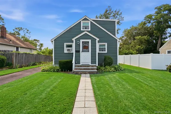 235 N 7th Street, Lindenhurst, NY 11757