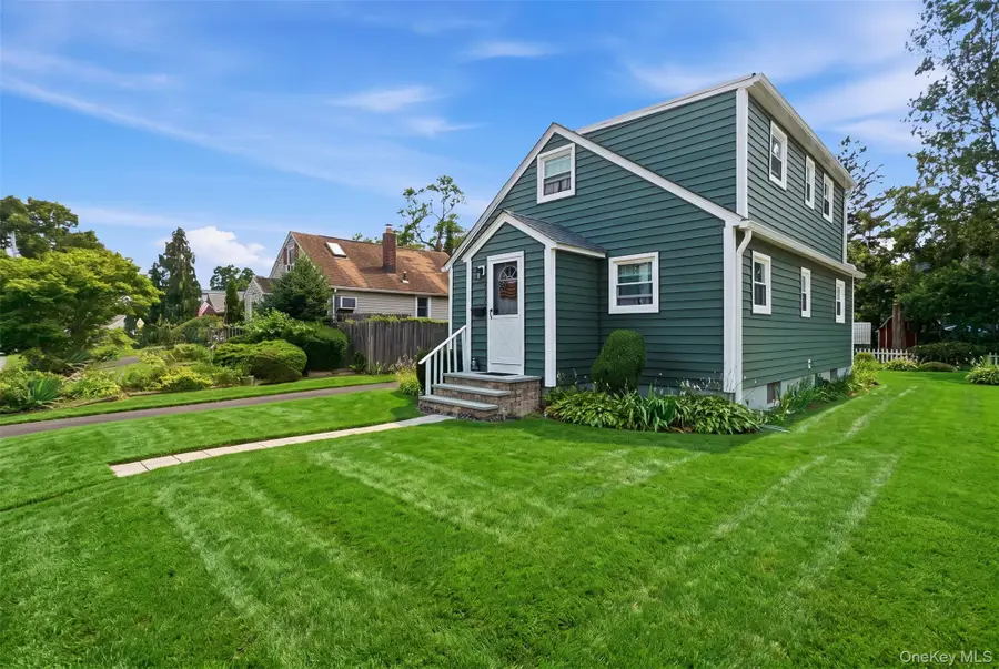 235 N 7th Street, Lindenhurst, NY 11757 - #2